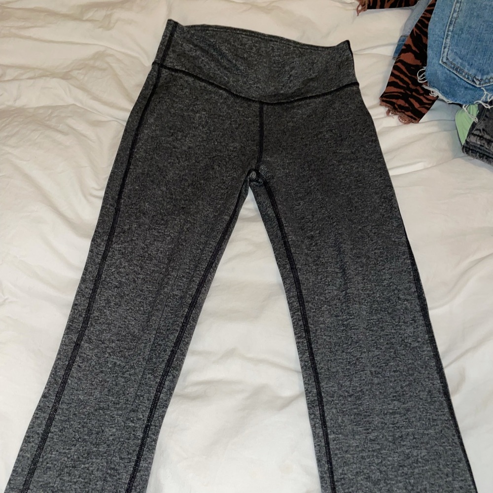 arie flare leggings